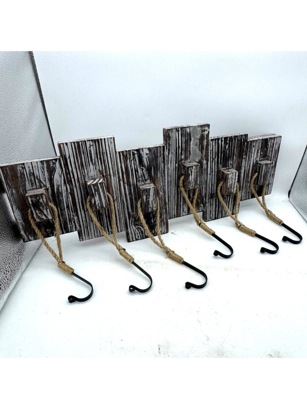 Rustic Farmhouse Wall Hook Rack Distressed Wood w Rope & Metal Hooks Farmhouse